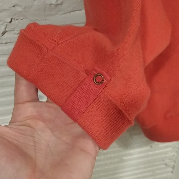 Chico's Brand coral lightweight sweater size 1 also small - Picture 4 of 5